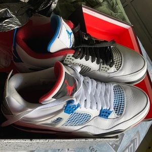Air Jordan 4 Retro SE